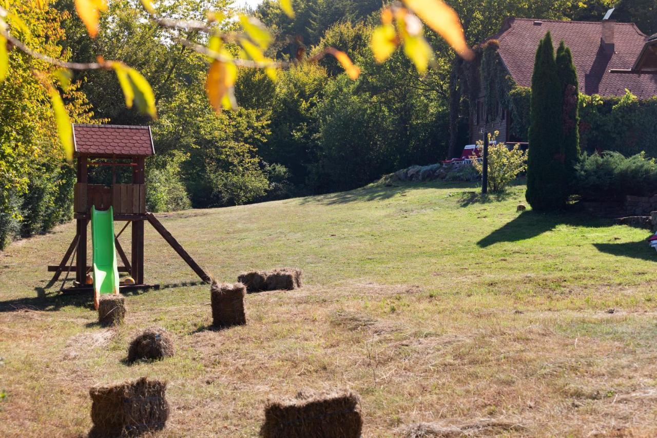 Woodenhouse With Two Apartments Otočac Buitenkant foto