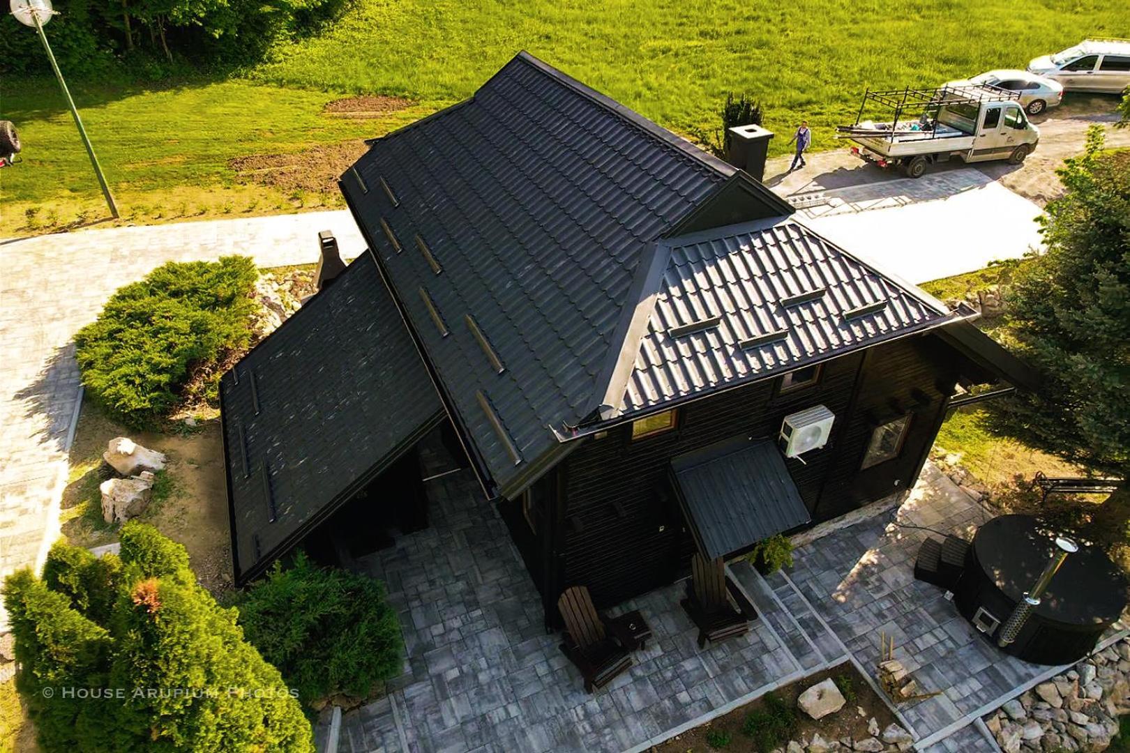 Woodenhouse With Two Apartments Otočac Buitenkant foto